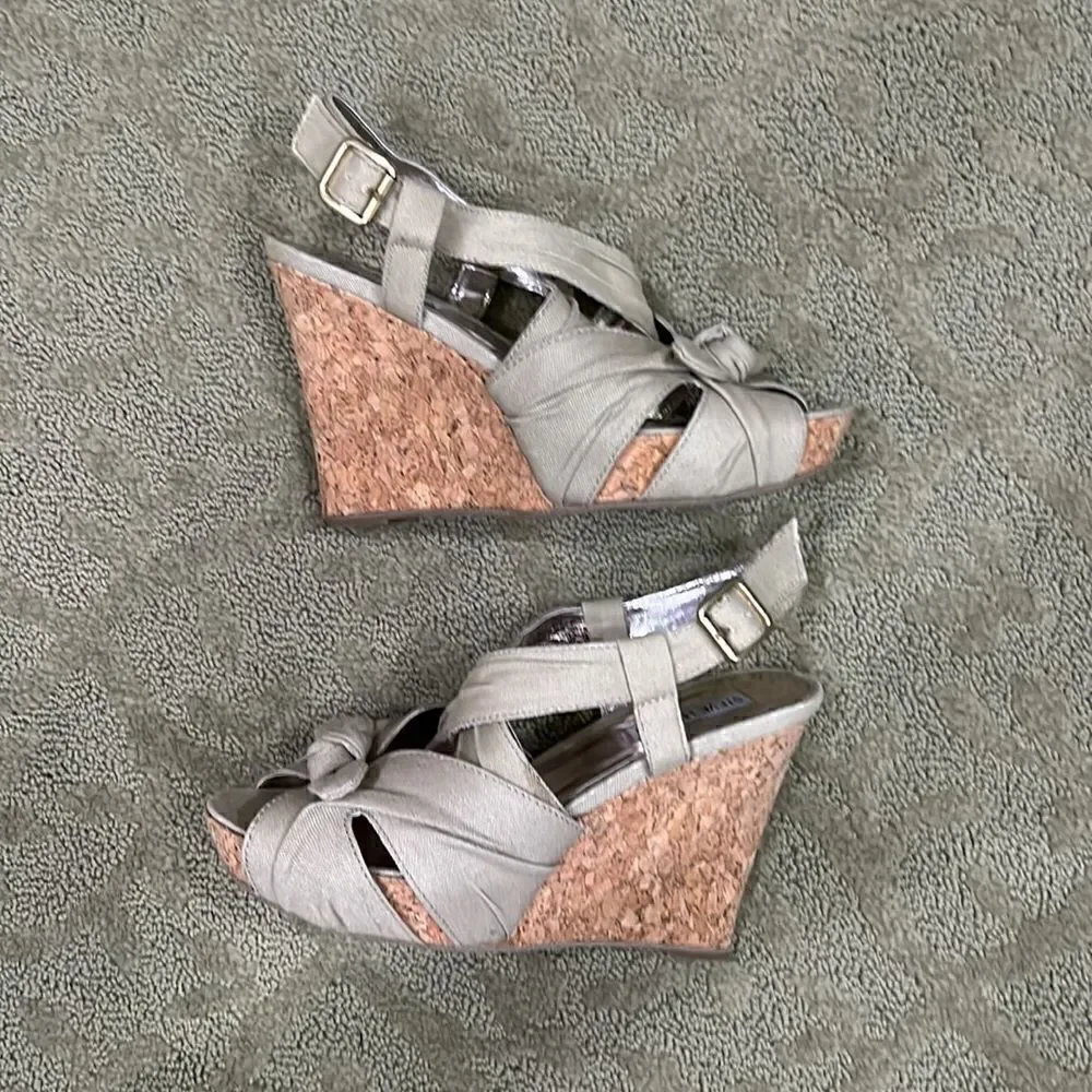 Steve Madden Women’s 6.5 Adorable Khaki Wedge Sandals with Bow and Back Buckle